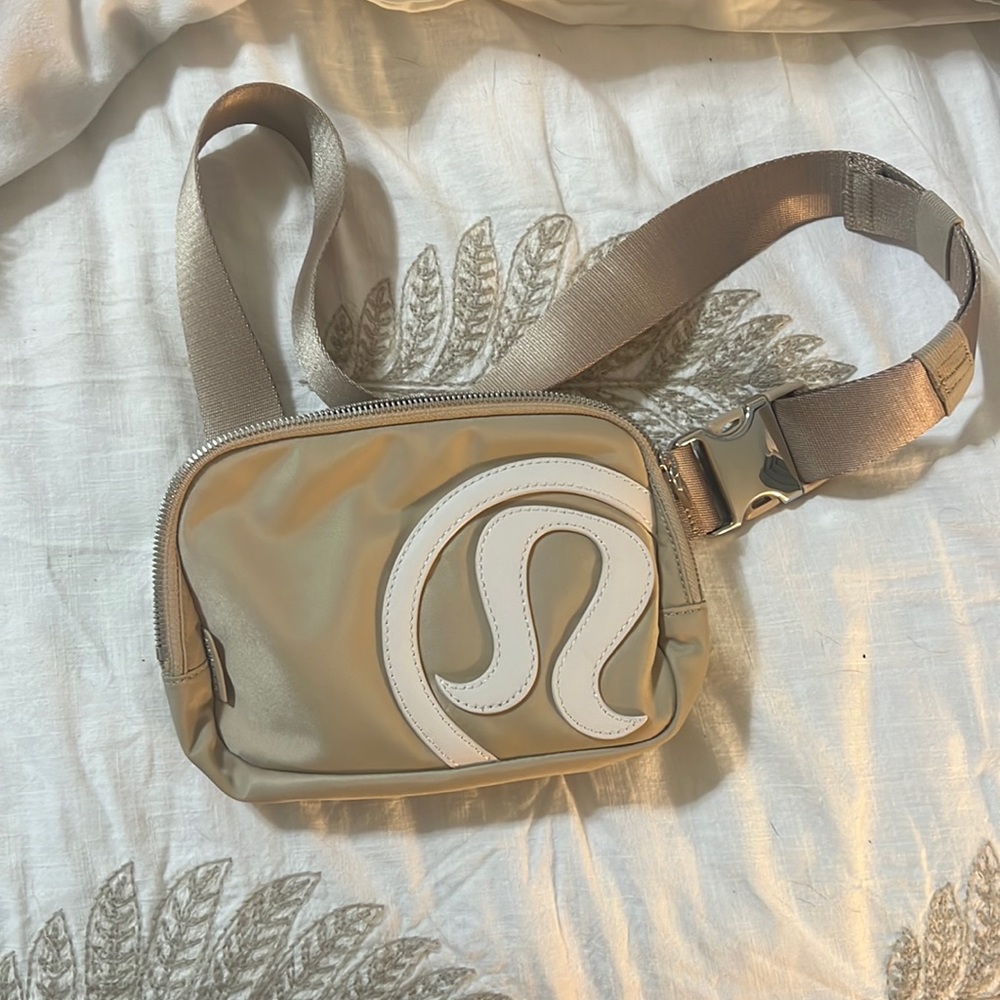 Lululemon Belt Bag